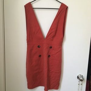 Le Lis mod Dress with button accents